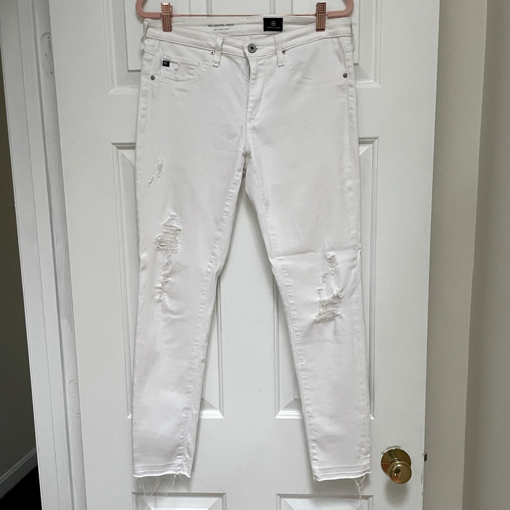 AG Adriano Goldschmied white skinny jeans. 29